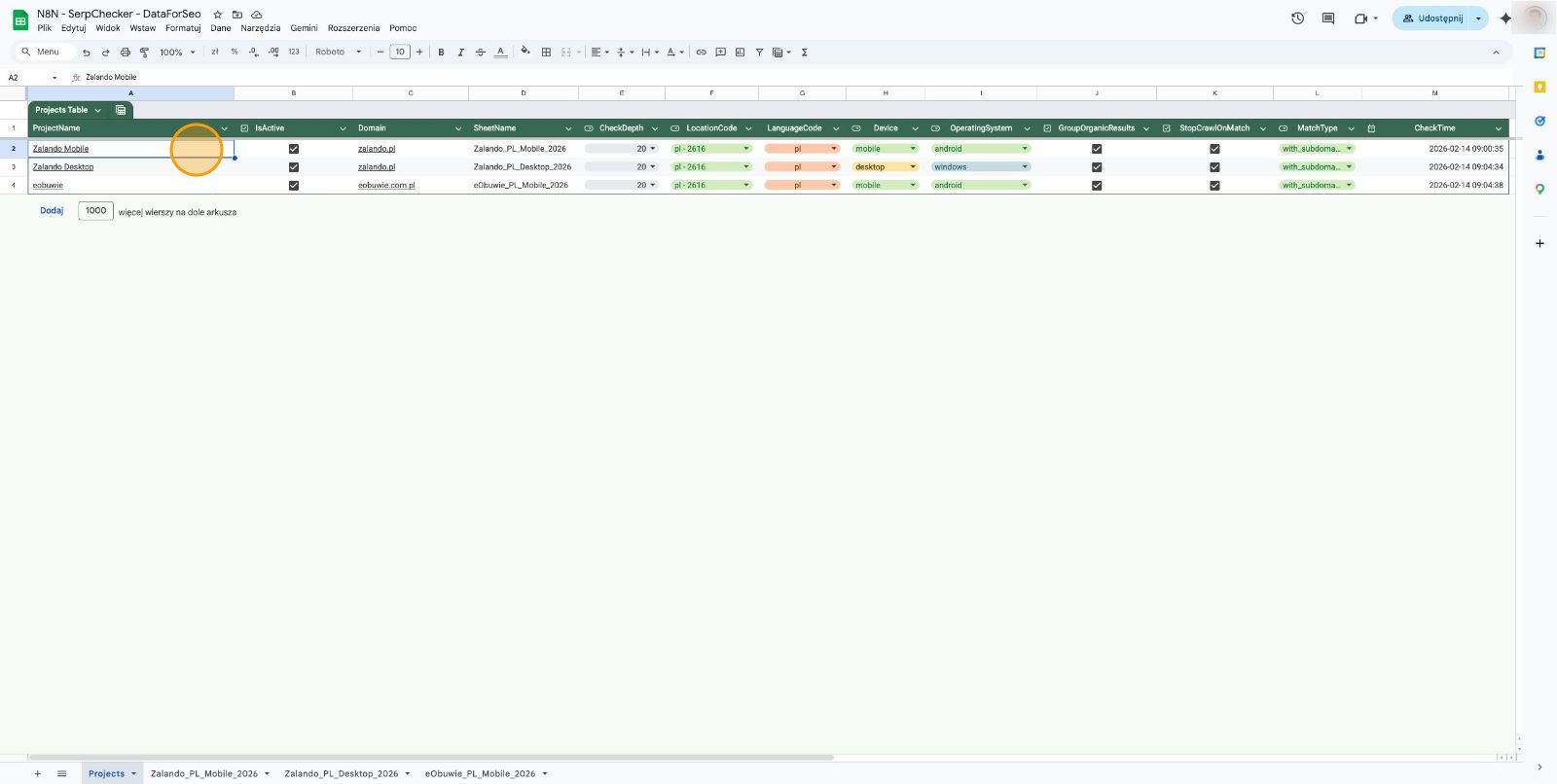 Widok arkusza Google Sheets z tabelą konfiguracji projektów SEO